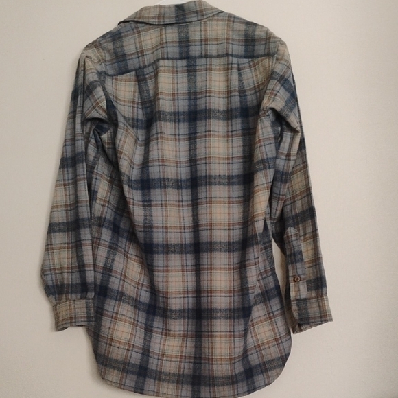 Pendleton Wool Plaid Shirt in Blue and Tan Size medium - Picture 4 of 7